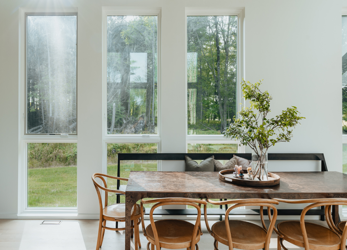 Maison donnant sur forêt